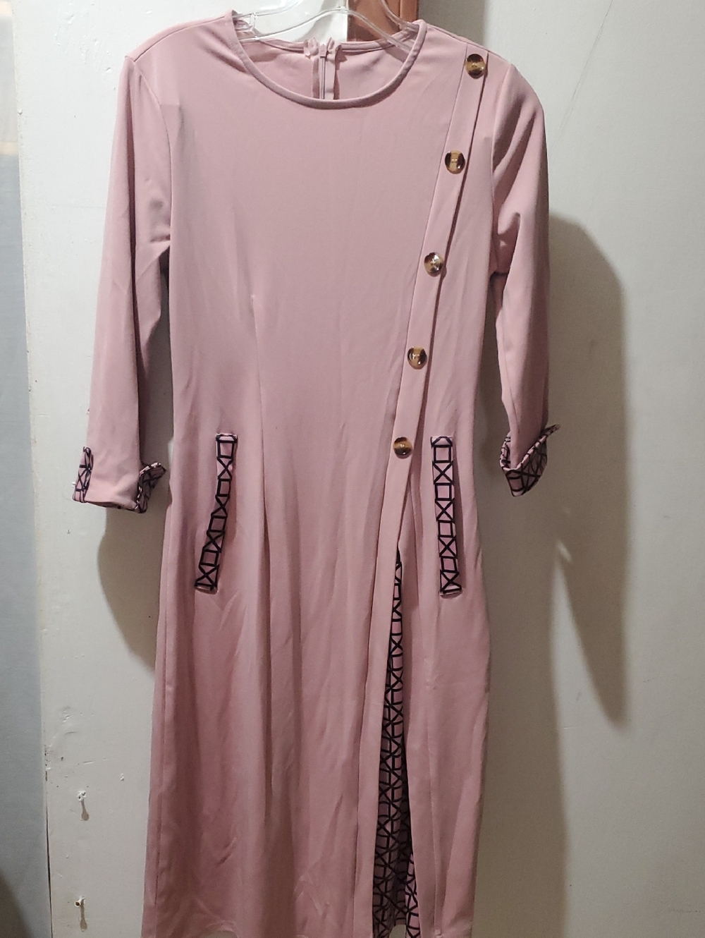 Women's 3/4 Sleeve Light Pink Button-Accent Midi Dress Size S